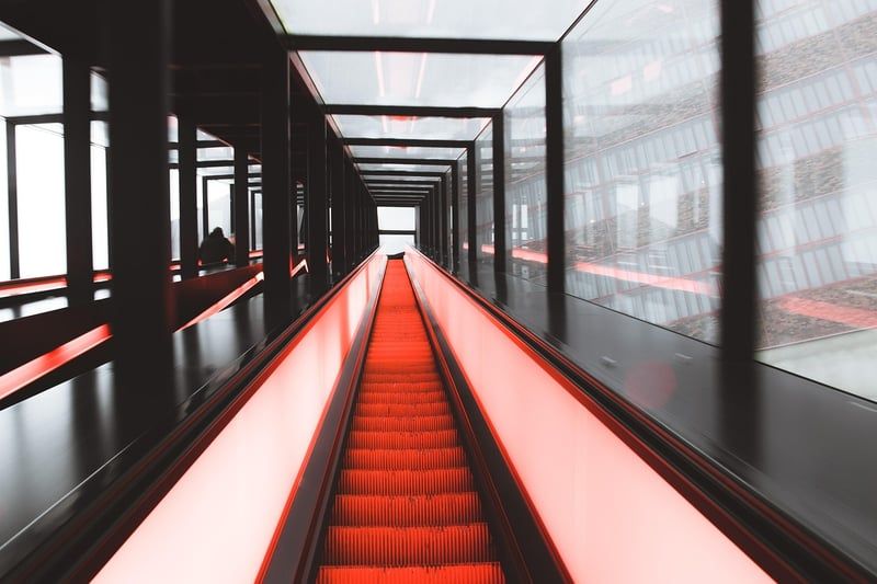 Quel est le prix moyen d'un monte-escalier Stannah en 2026 ? Découvrez-le ici !