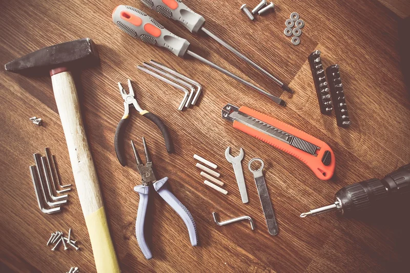 Outils et matériaux : la liste honnête (pas celle des blogs trop parfaits)